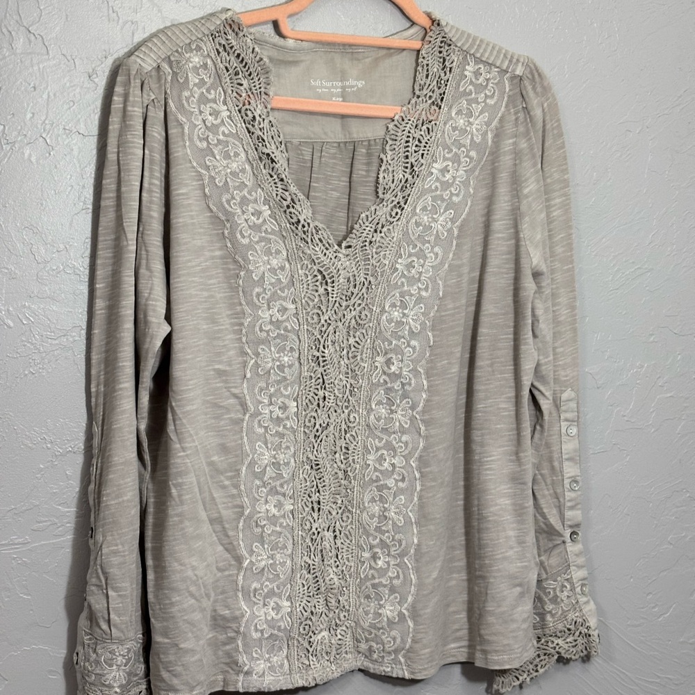 Soft Surroundings Gray Embroidered Puff Sleeve Blouse